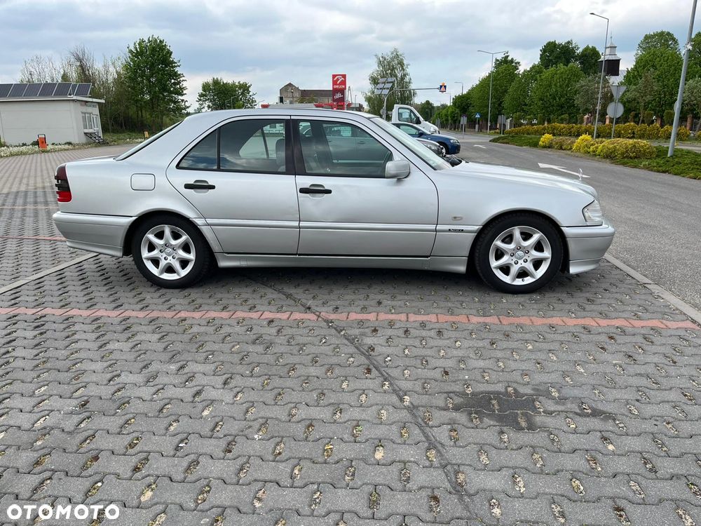 Mercedes-Benz Klasa C 200 Kompressor Sport - 8