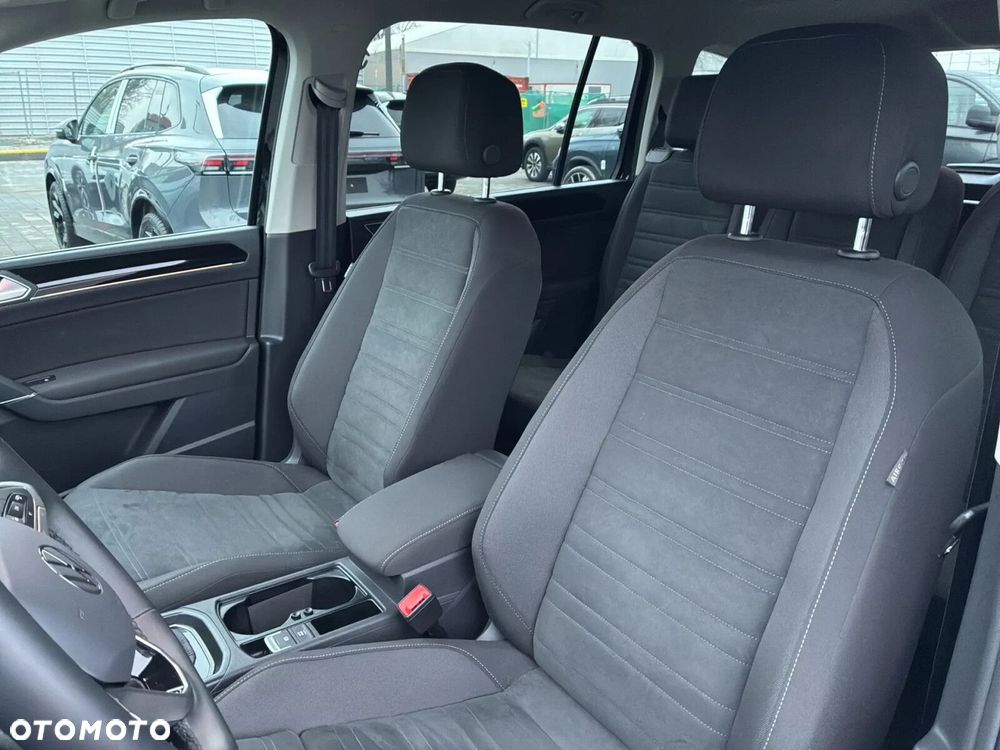 Volkswagen Touran - 7