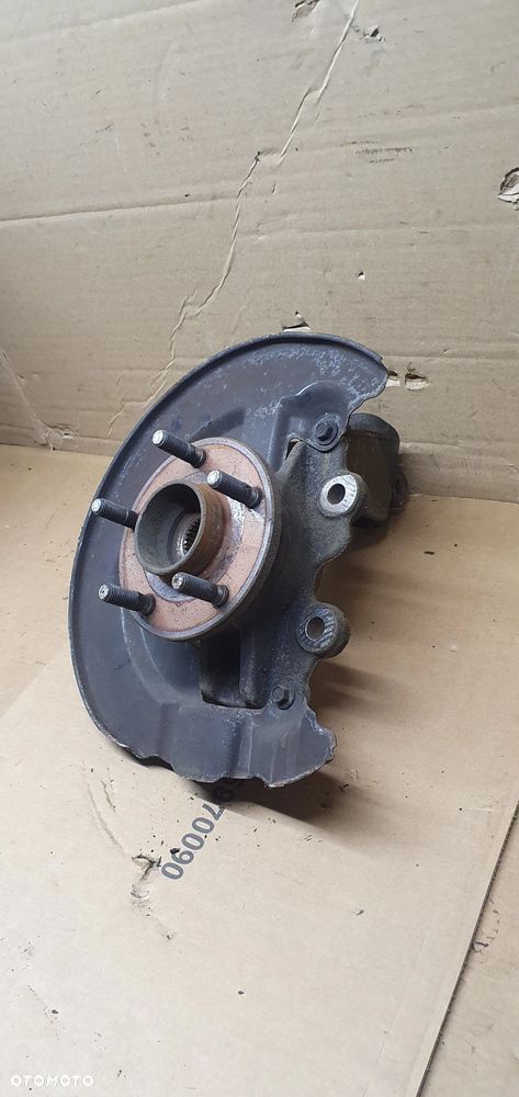 Zwrotnica piasta prawy przód Ford Focus MK3 1.6 TDCI - 2