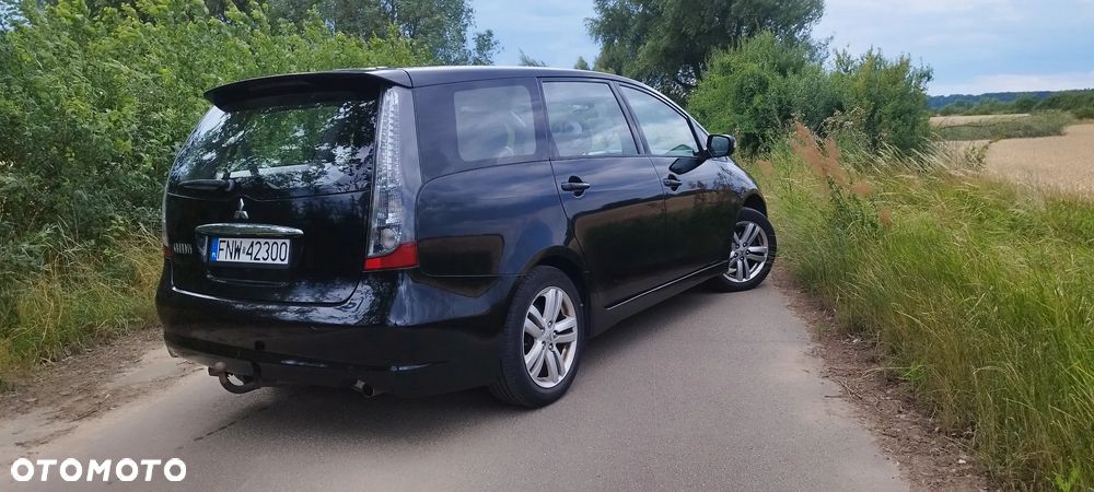 Mitsubishi Grandis 2.4 Intense - 3