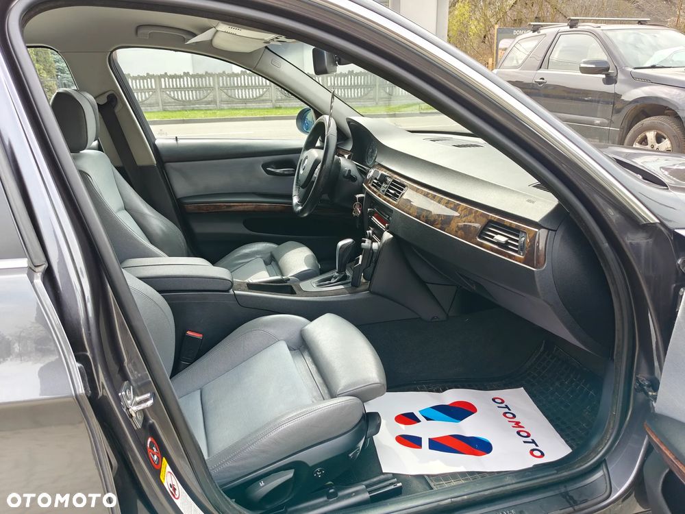 BMW Seria 3 325i - 19
