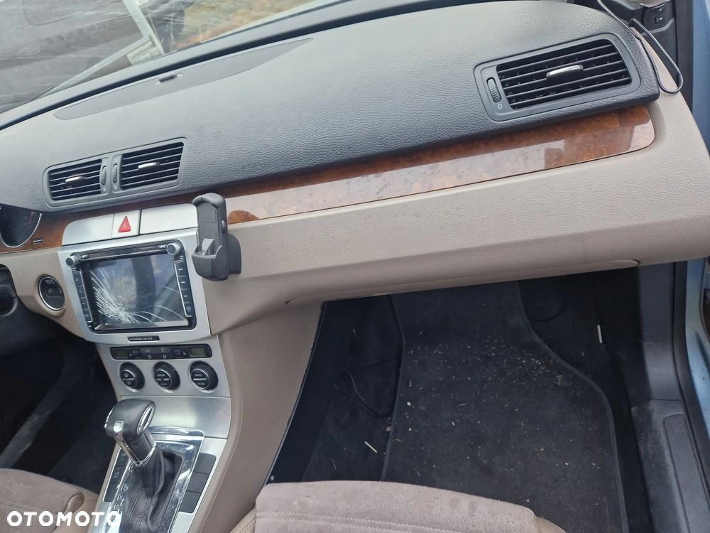 Volkswagen Passat 2.0 TDI DPF DSG Individual Chrom dunkel - 13