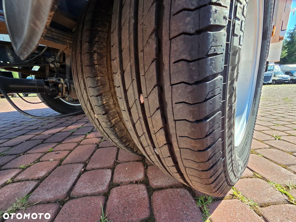 Iveco Daily* 35C-150KM* ZADBANY* TEMPOMAT* NISKI PRZEBIEG* - 16