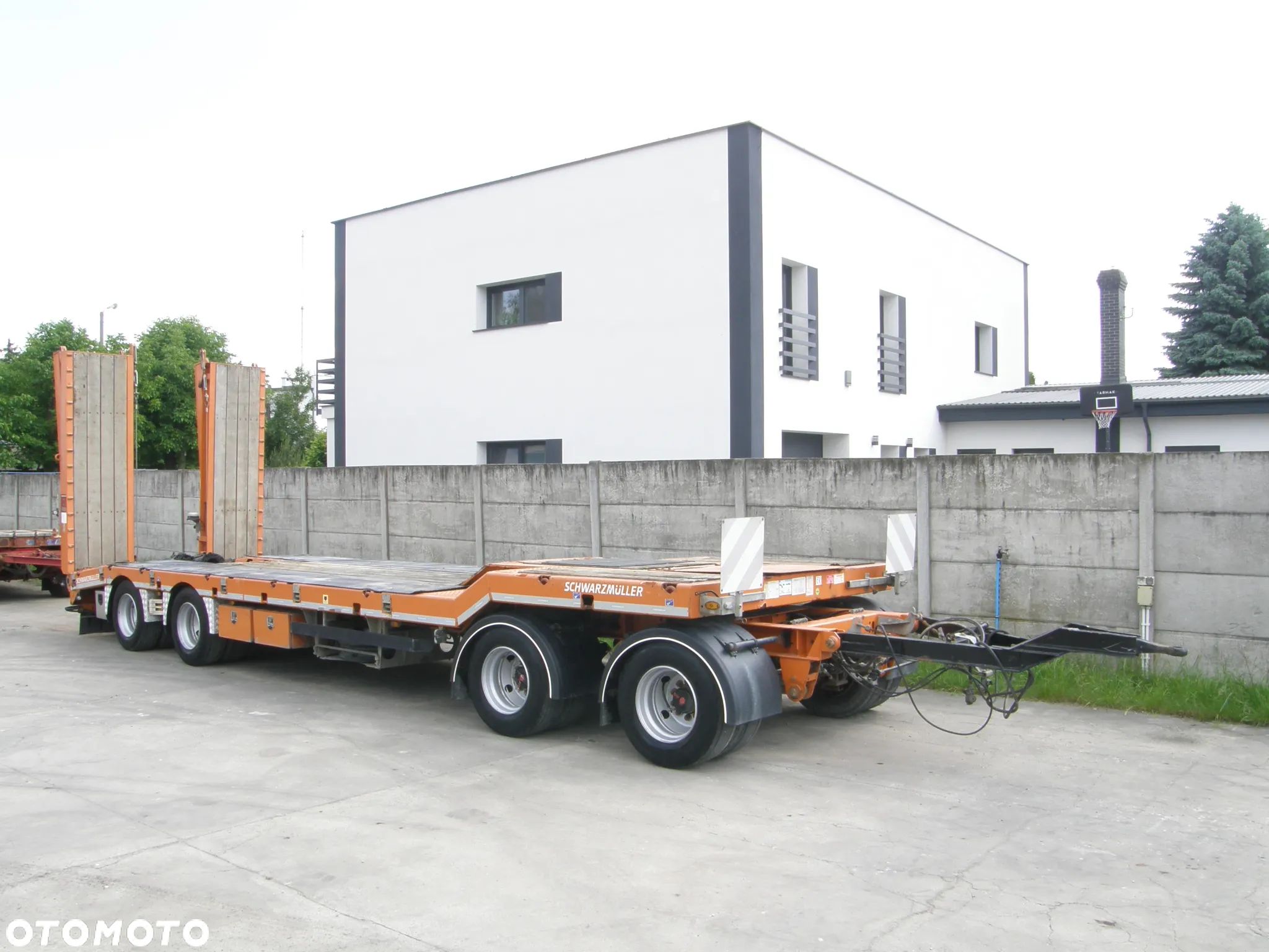 Schwarzmuller T4 2015 4 osiowa przyczepa niskopodwoziowa z Niemiec - 1