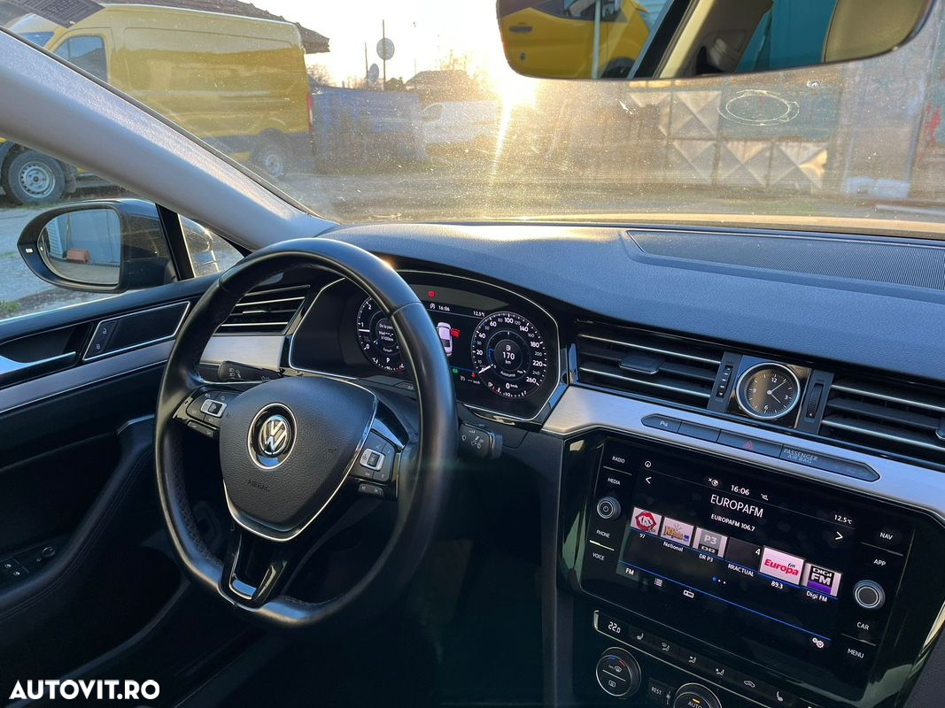 Volkswagen Passat - 14