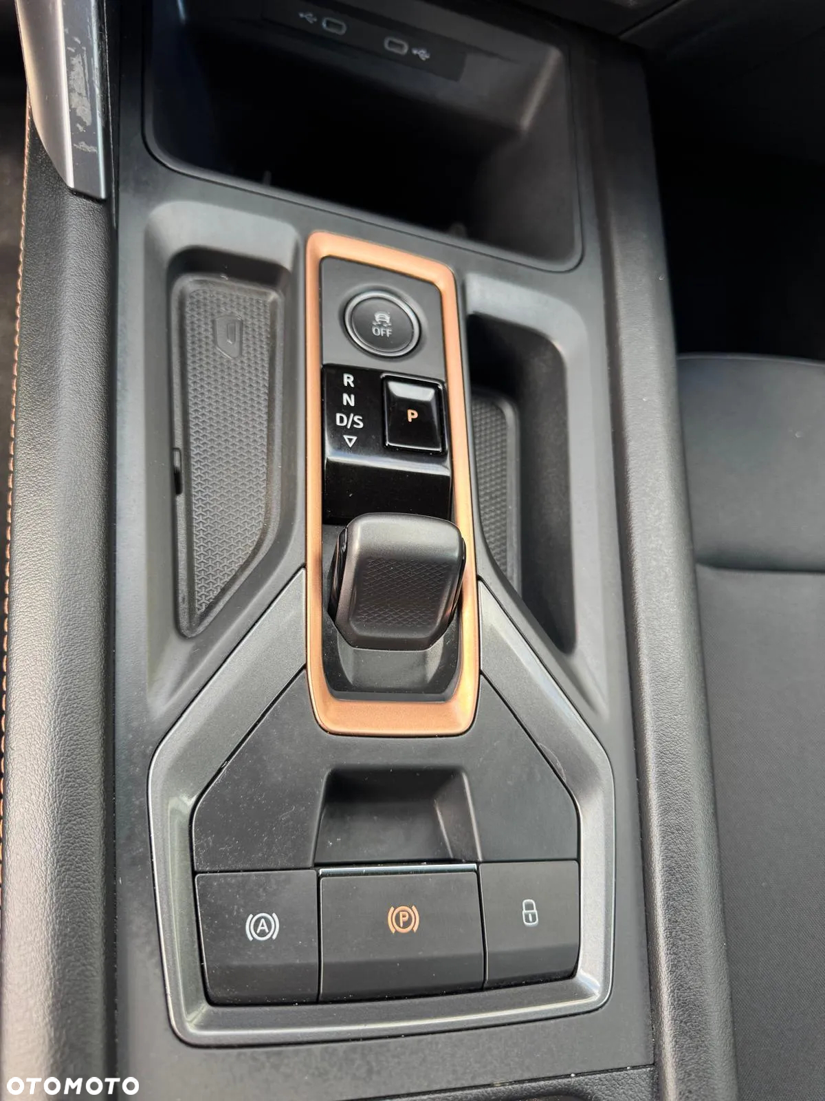 Cupra Leon 1.5 eTSI DSG - 19