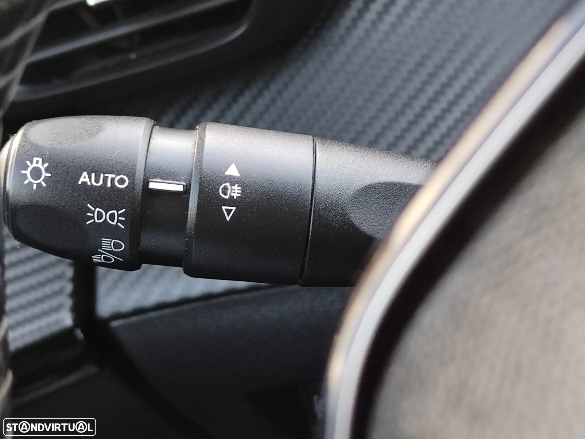 Peugeot 208 1.2 PureTech Active - 16