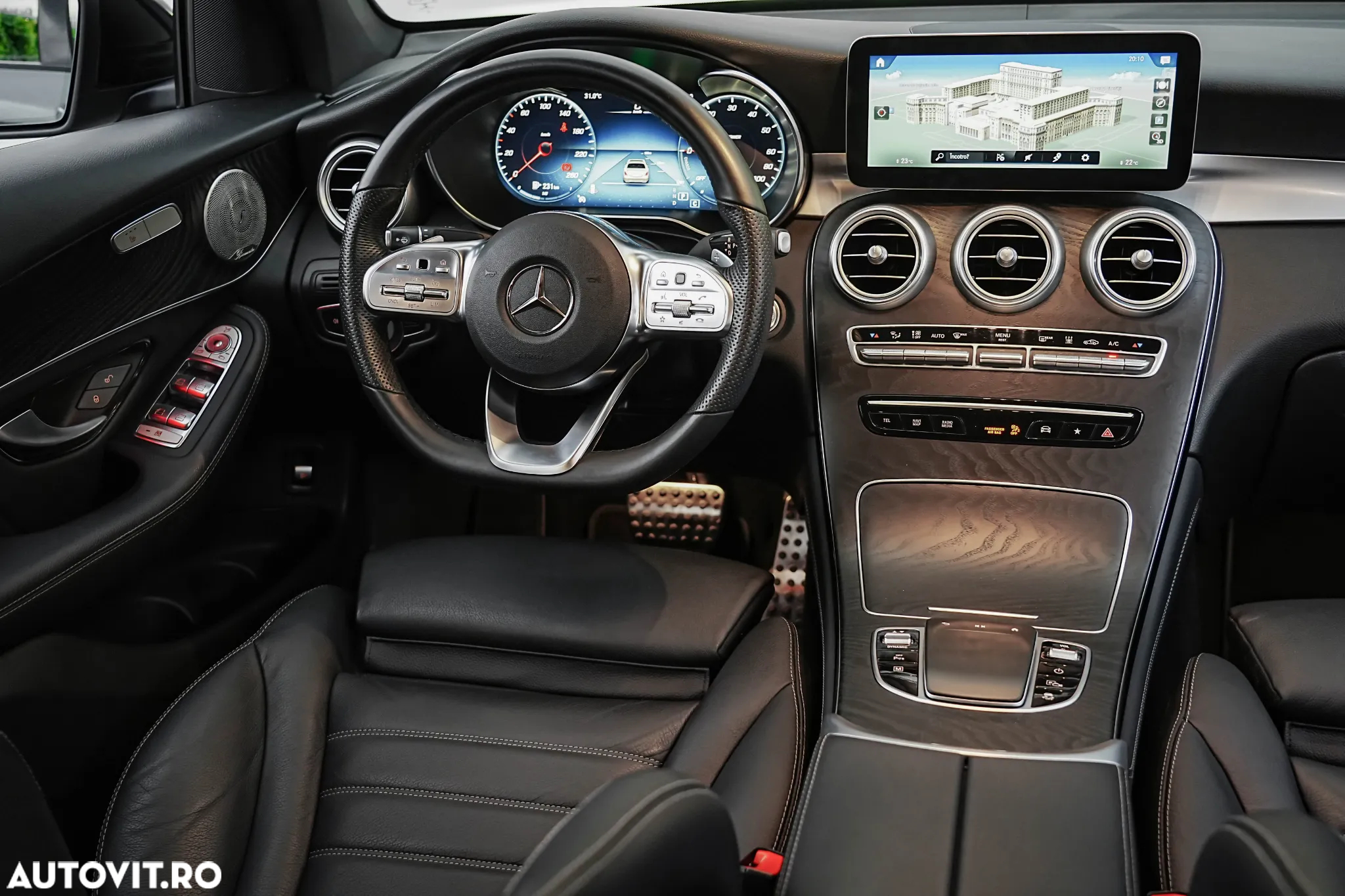 Mercedes-Benz GLC 300 de 4Matic 9G-TRONIC AMG Line Plus - 9