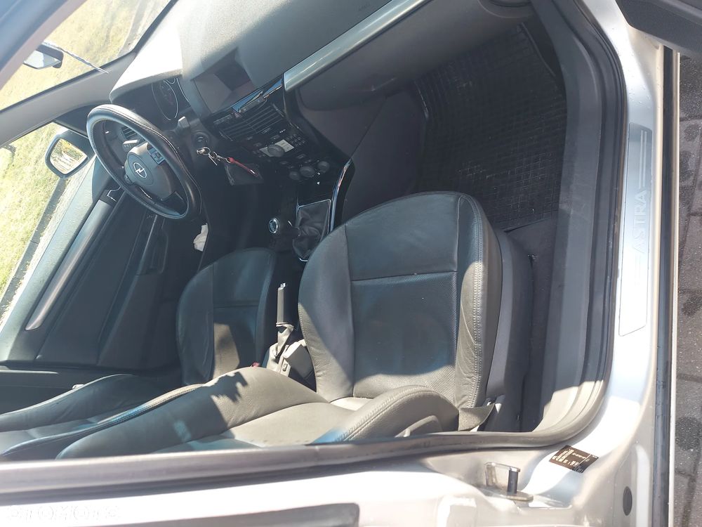 Opel Astra 1.3 CDTI Cosmo - 23
