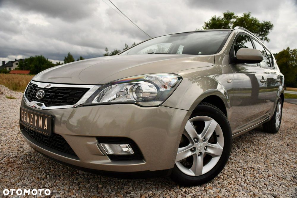 Kia Ceed - 7