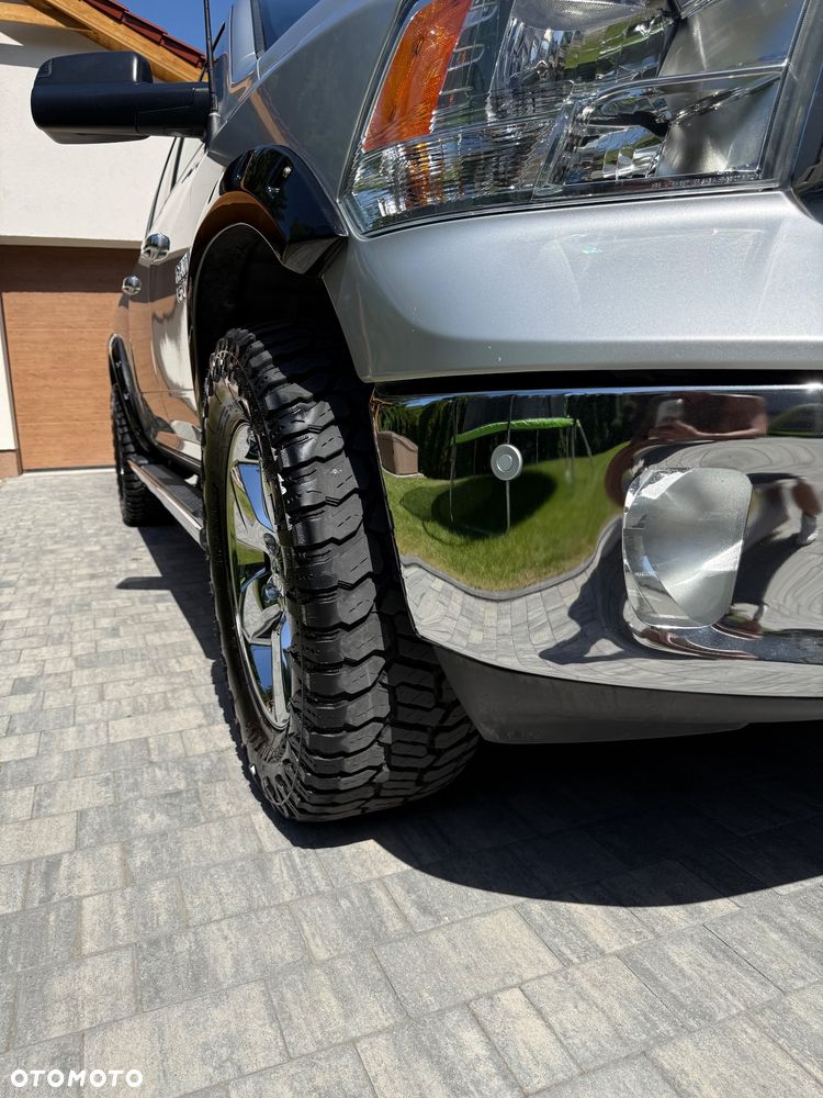 Dodge RAM - 8