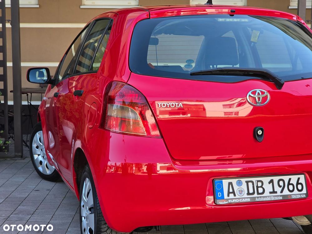 Toyota Yaris 1.3 VVT-i Sol - 23
