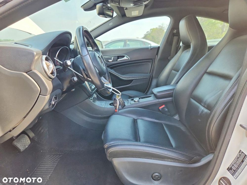 Mercedes-Benz CLA 250 4Matic 7G-DCT AMG Line - 7
