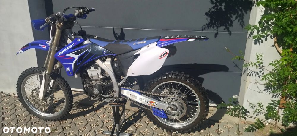 Yamaha YZF - 6