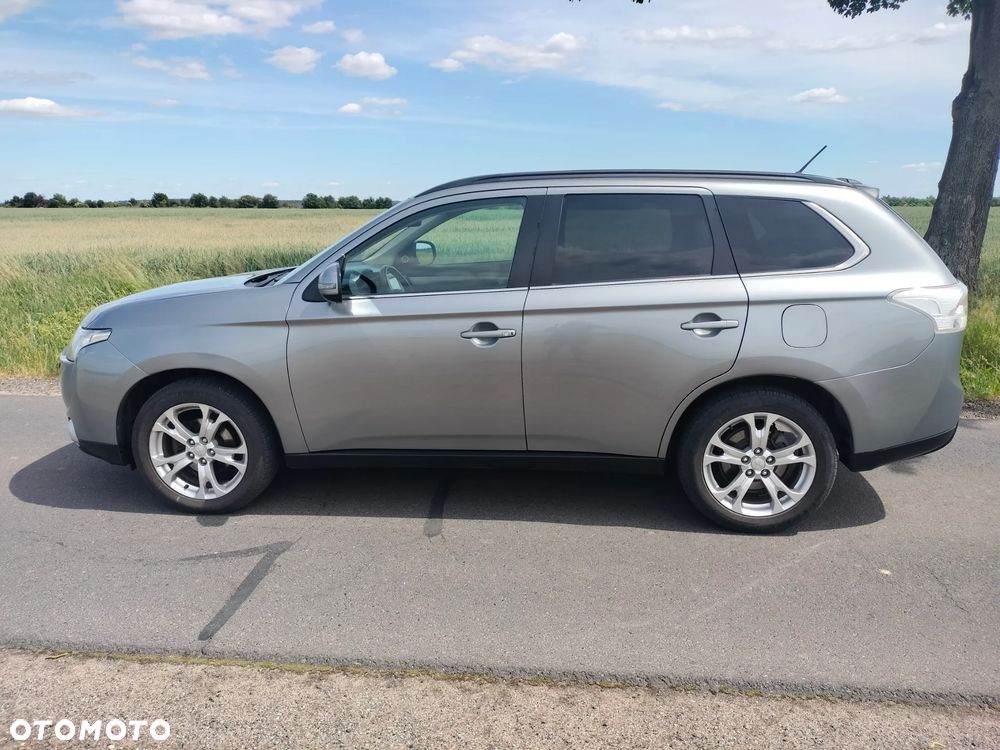 Mitsubishi Outlander 2.2 DI-D 4WD Instyle - 21
