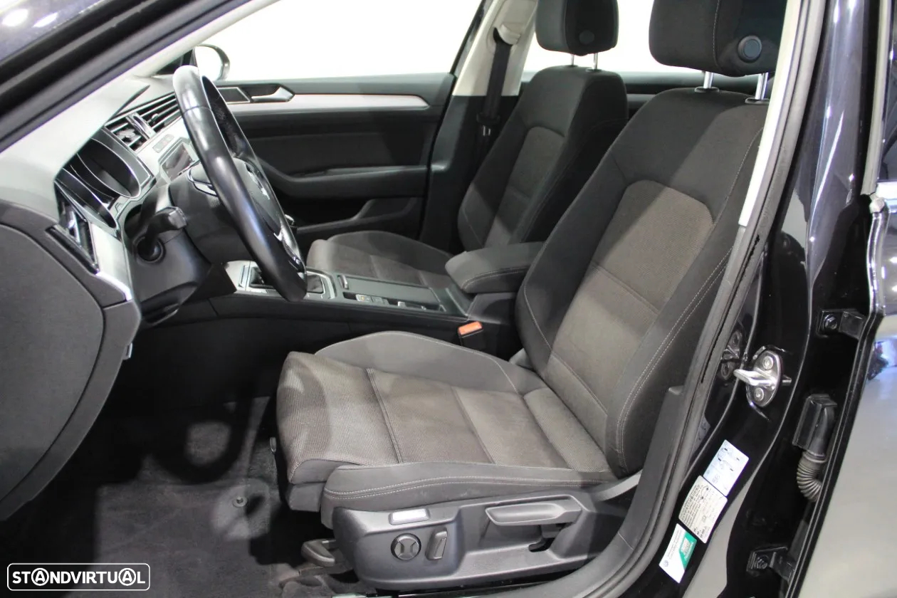 VW Passat 1.6 TDI Confortline - 11