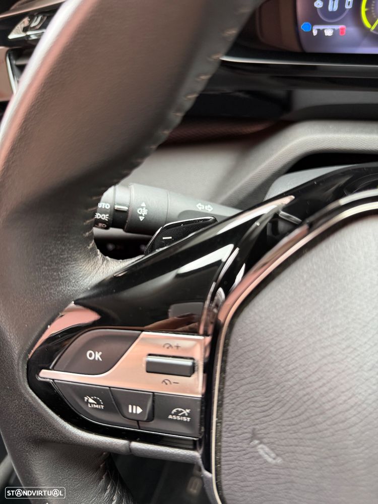 Peugeot 308 Plug-In Hybrid 180 e-EAT8 GT - 29