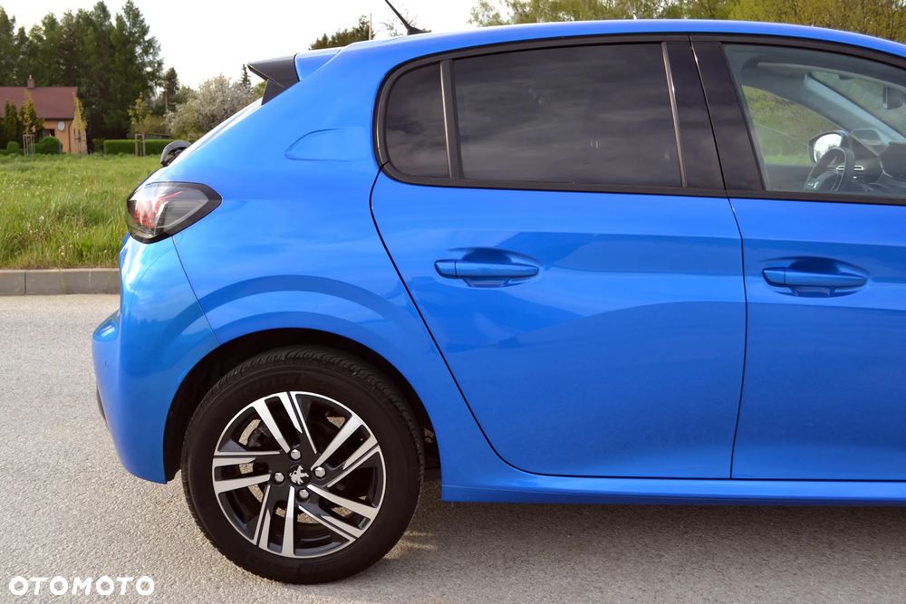 Peugeot 208 - 10