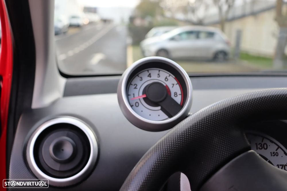 Peugeot 107 1.0 Urban - 11