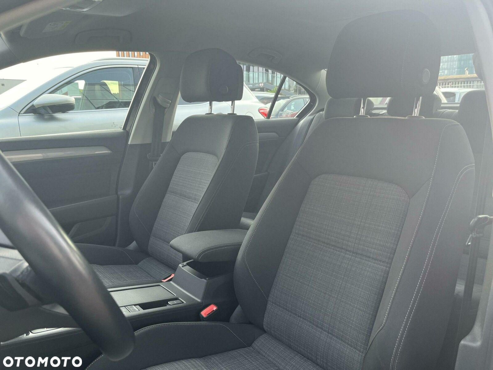 Volkswagen Passat 1.5 TSI EVO Business DSG - 11