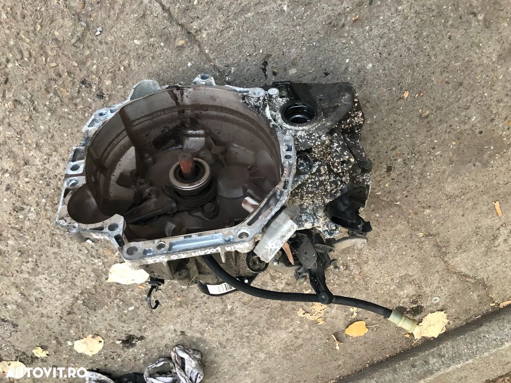 Cutie de viteze manuala Dacia Logan II 1.0 SCE benzina  54KW 73cp - 5