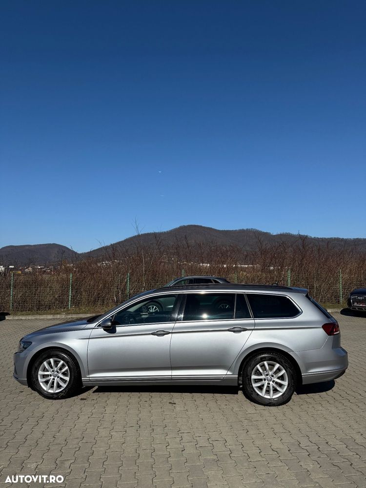 Volkswagen Passat 2.0 TDI DSG Comfortline - 4