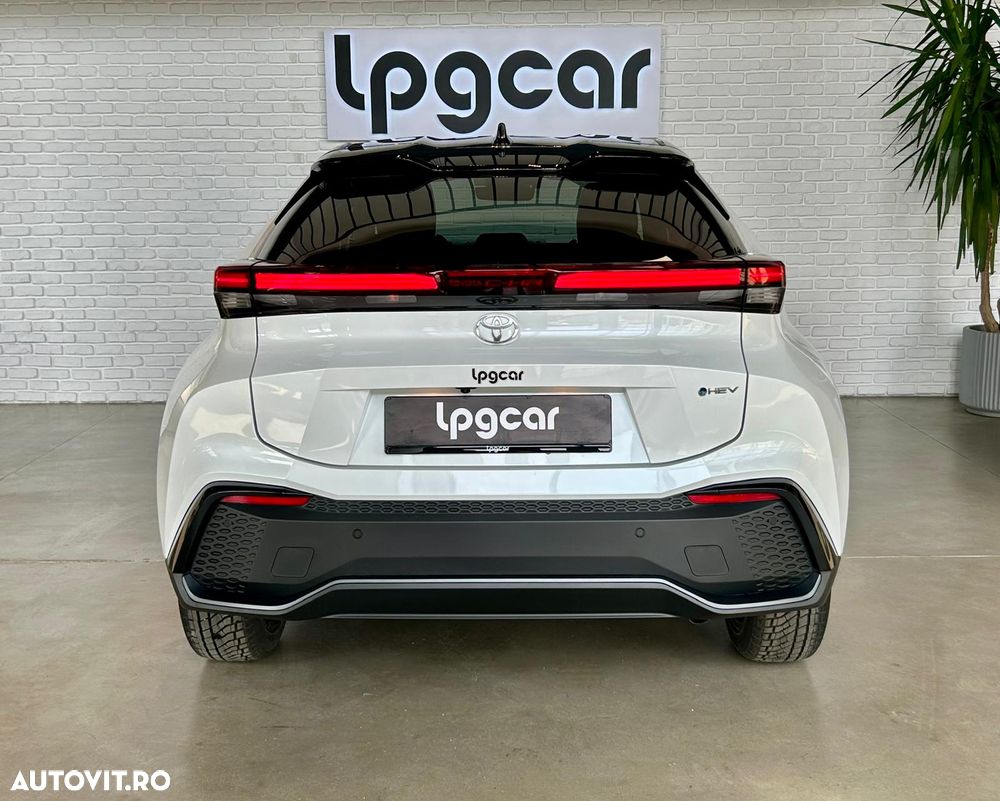 Toyota C-HR - 8