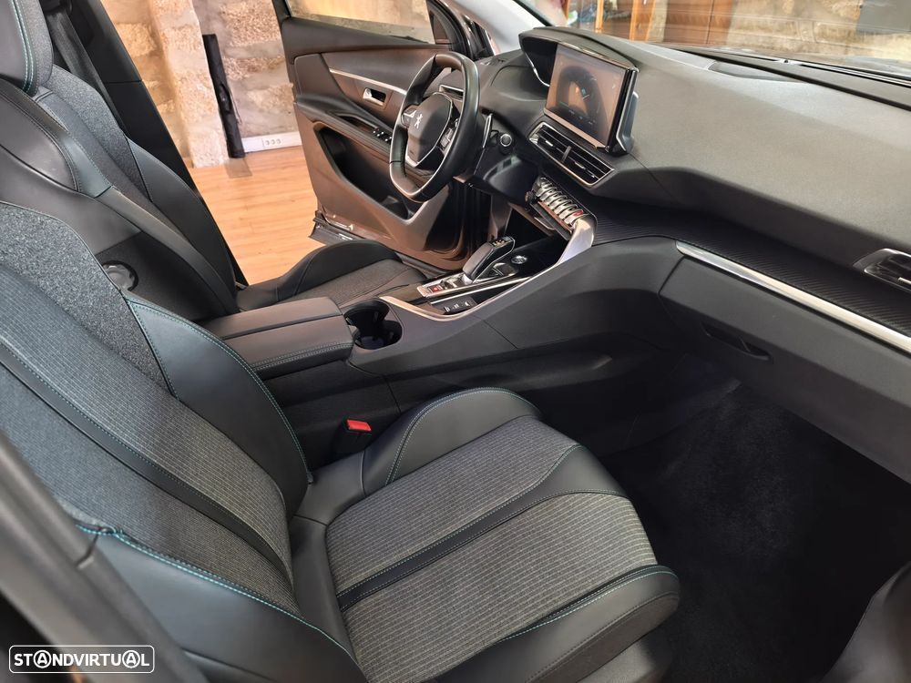Peugeot 3008 225 e-EAT8 Allure Pack - 19