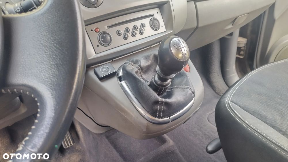 Renault Scenic - 11