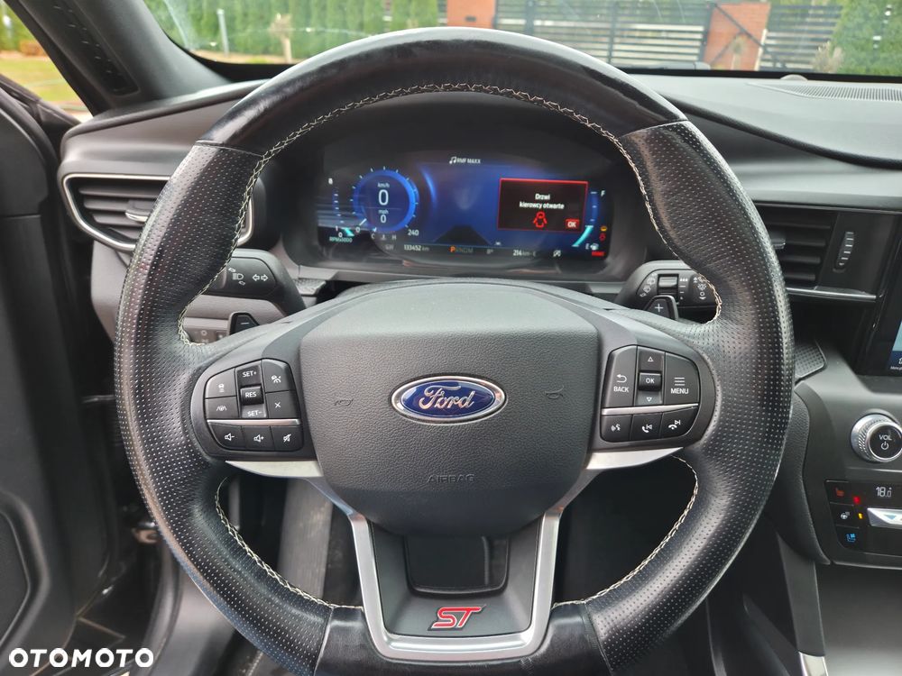 Ford Explorer - 11