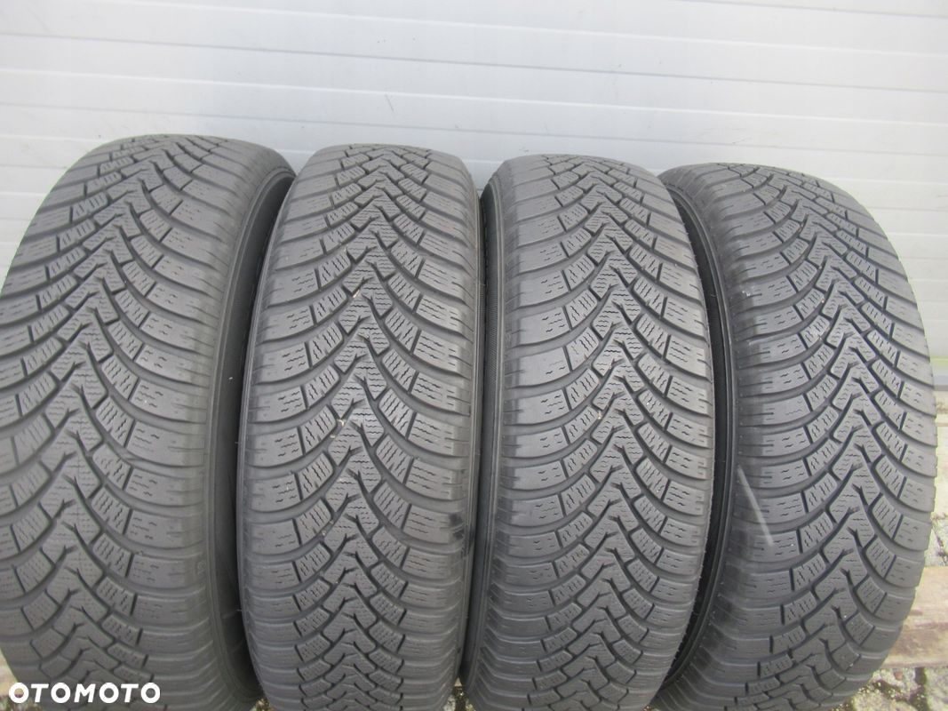 OPONY ZIMA 4szt FALKEN EUROWINTER HS 01 SUV 215/70R16 100H - 1