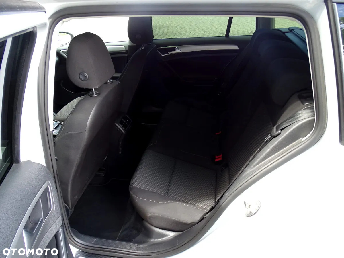 Volkswagen Golf VII 1.6 TDI BMT Comfortline - 13