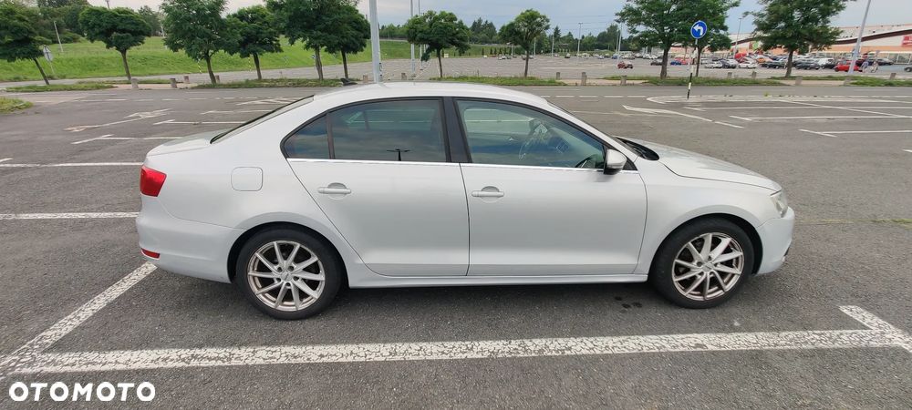 Volkswagen Jetta 1.4 TSI Highline - 4