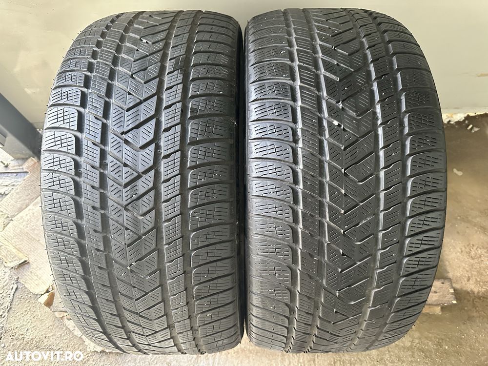 285/35 R22 Pirelli Scorpion Winter - 1