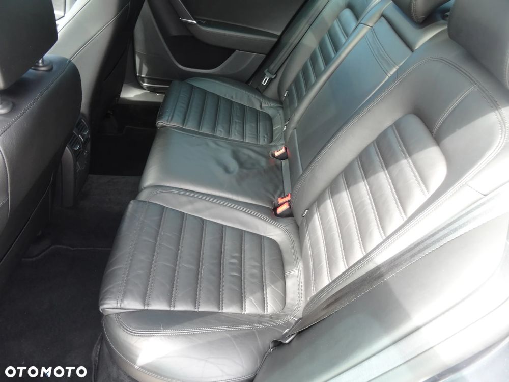 Volkswagen Passat 2.0 TDI BlueMotion Technology Highline - 14