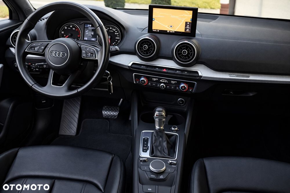 Audi Q2 35 TDI S tronic sport - 11