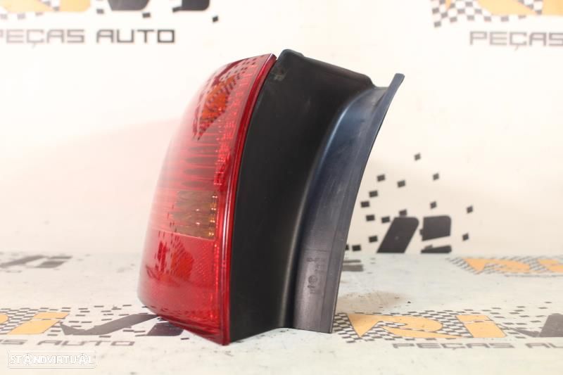 Farolim Esquerdo Audi A6 Avant (4F5, C6)  Farolim Esquerdo Do Chassi A - 2