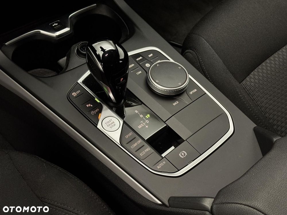 BMW Seria 1 - 18