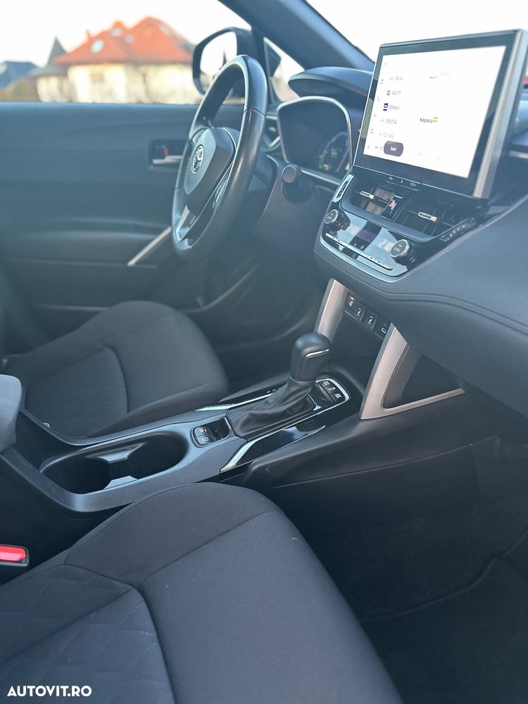 Toyota Corolla Cross - 8