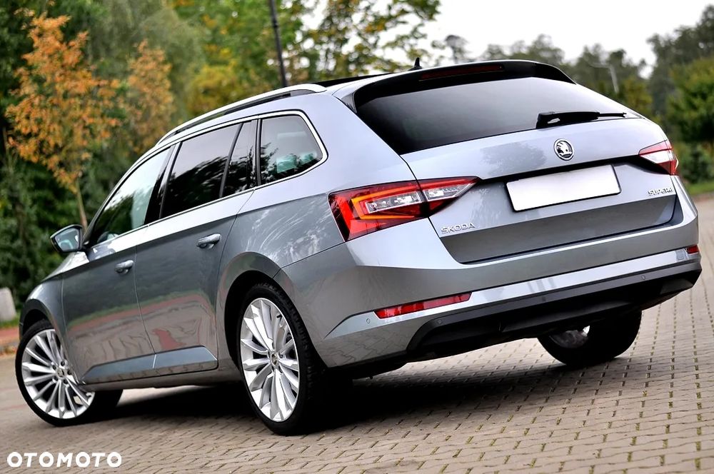 Skoda Superb 2.0 TDI Style DSG - 11