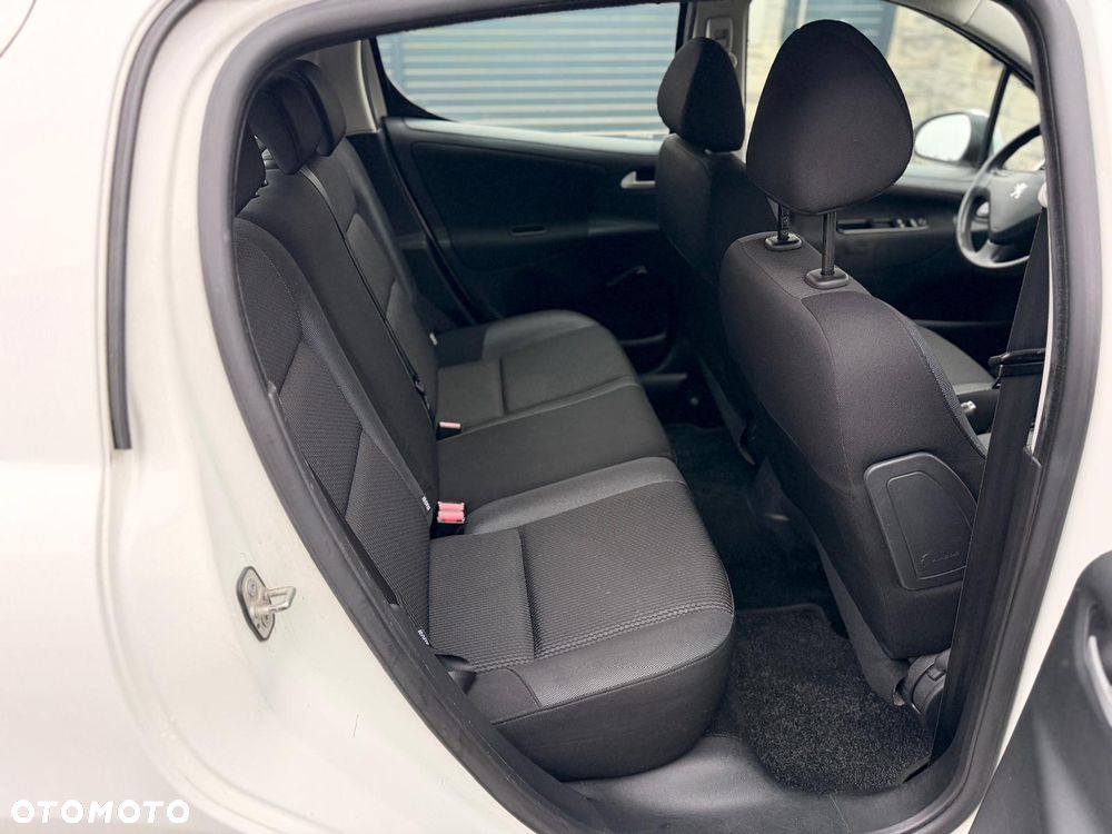 Peugeot 207 1.4 U Move - 12