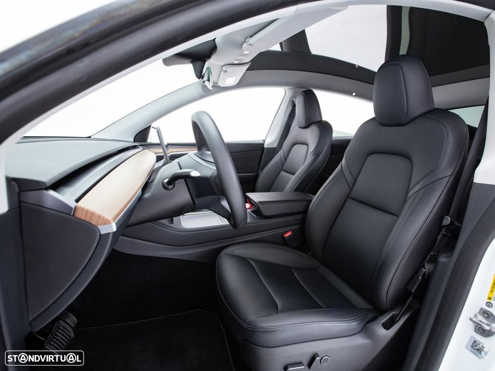 Tesla Model Y Long Range Dual Motor AWD - 10