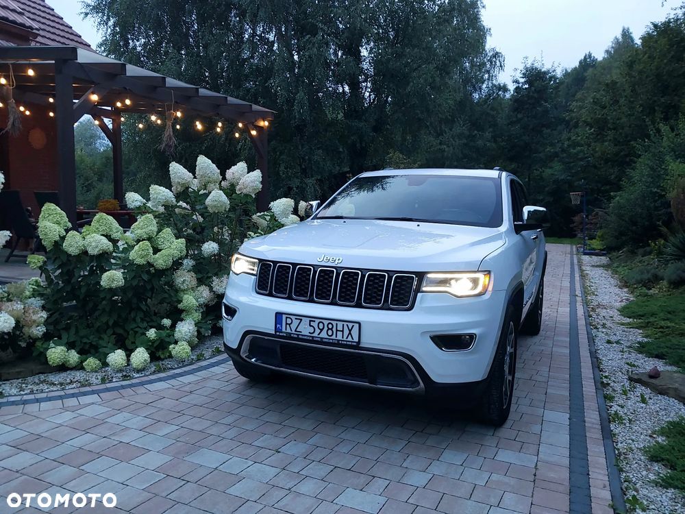 Jeep Grand Cherokee - 13