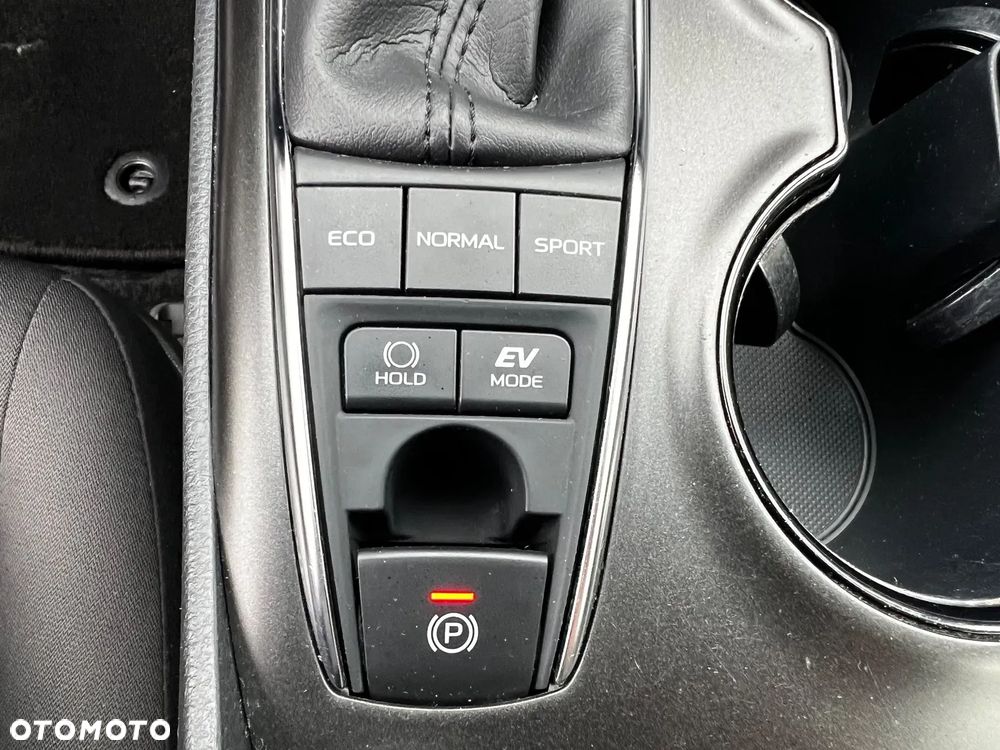 Toyota Camry 2.5 Hybrid Comfort CVT - 20