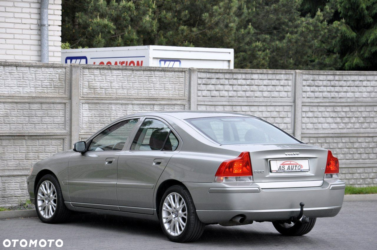 Volvo S60 2.4 Momentum - 27