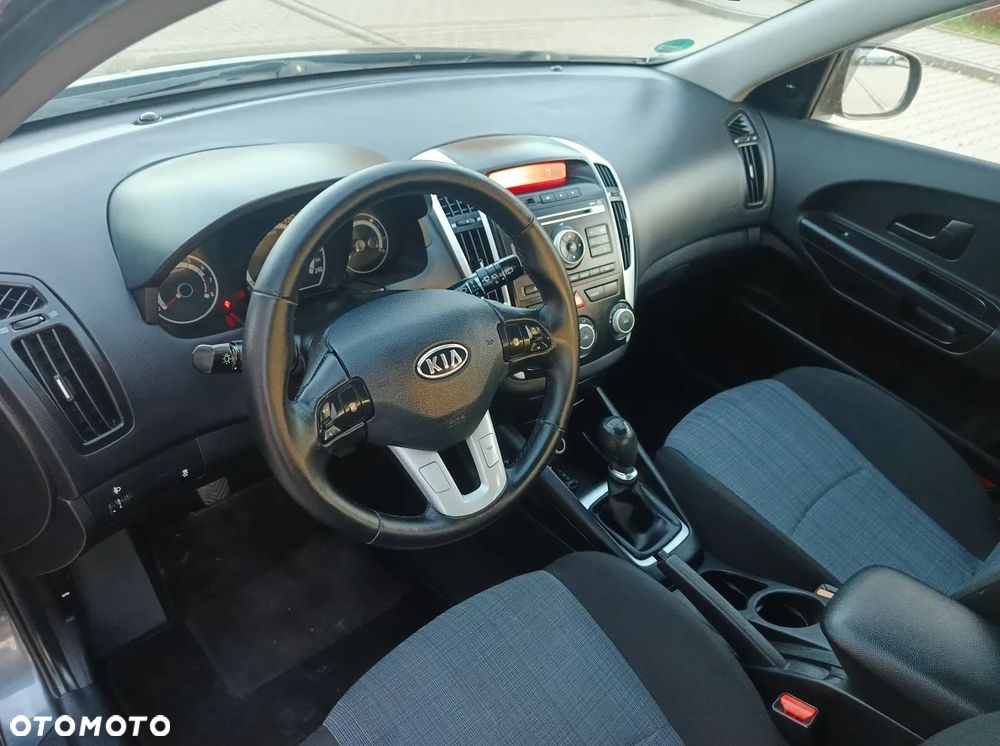 Kia Ceed 1.4 CVVT EX - 17
