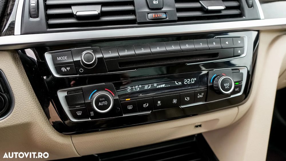 BMW Seria 3 320d xDrive Aut. Luxury Line - 17