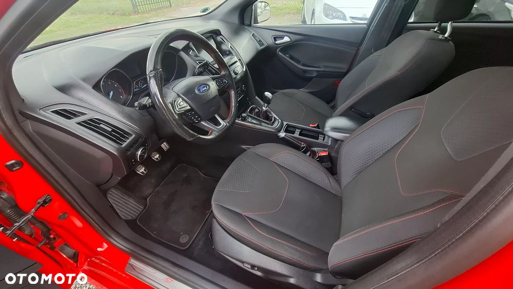 Ford Focus 1.5 EcoBoost STart-Stopp-System ST-LINE - 21