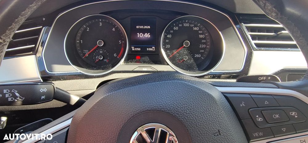 Volkswagen Passat 2.0 TDI DSG Comfortline - 8