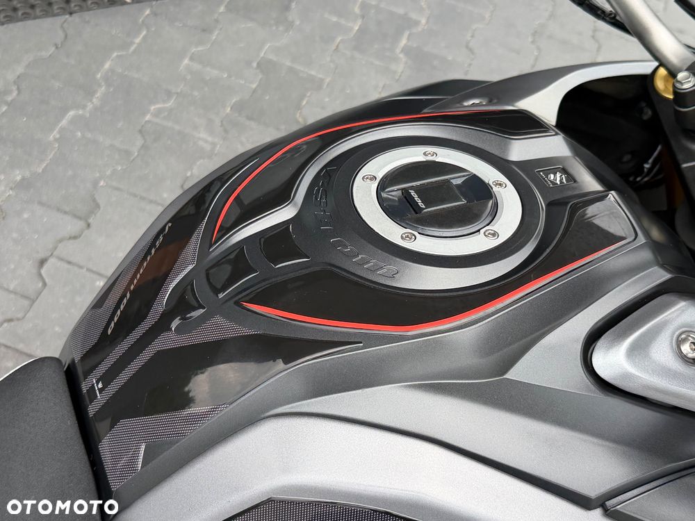 Suzuki V-STROM - 16